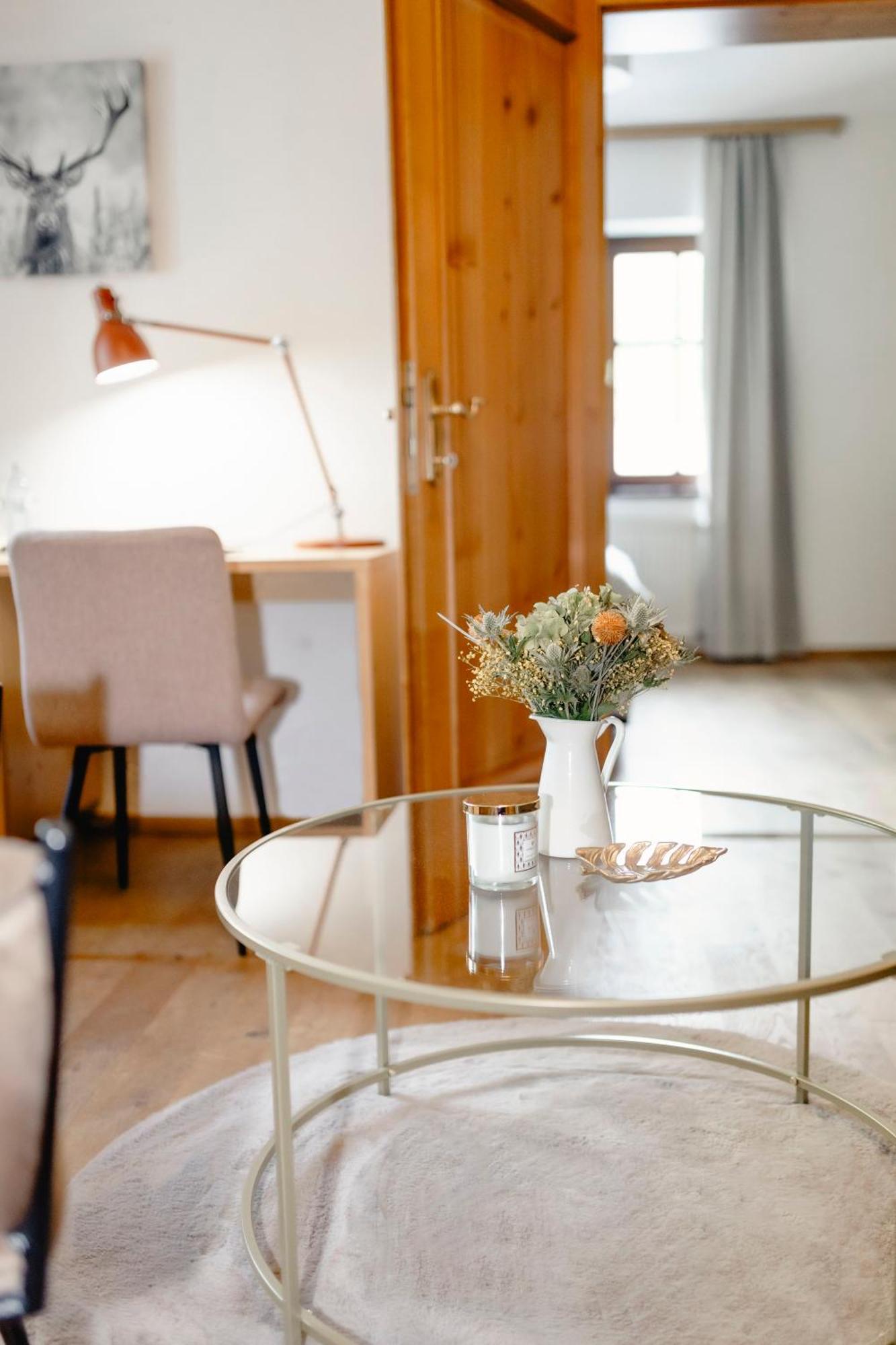 Boutiquehotel Hubertushof Bad Ischl Room photo