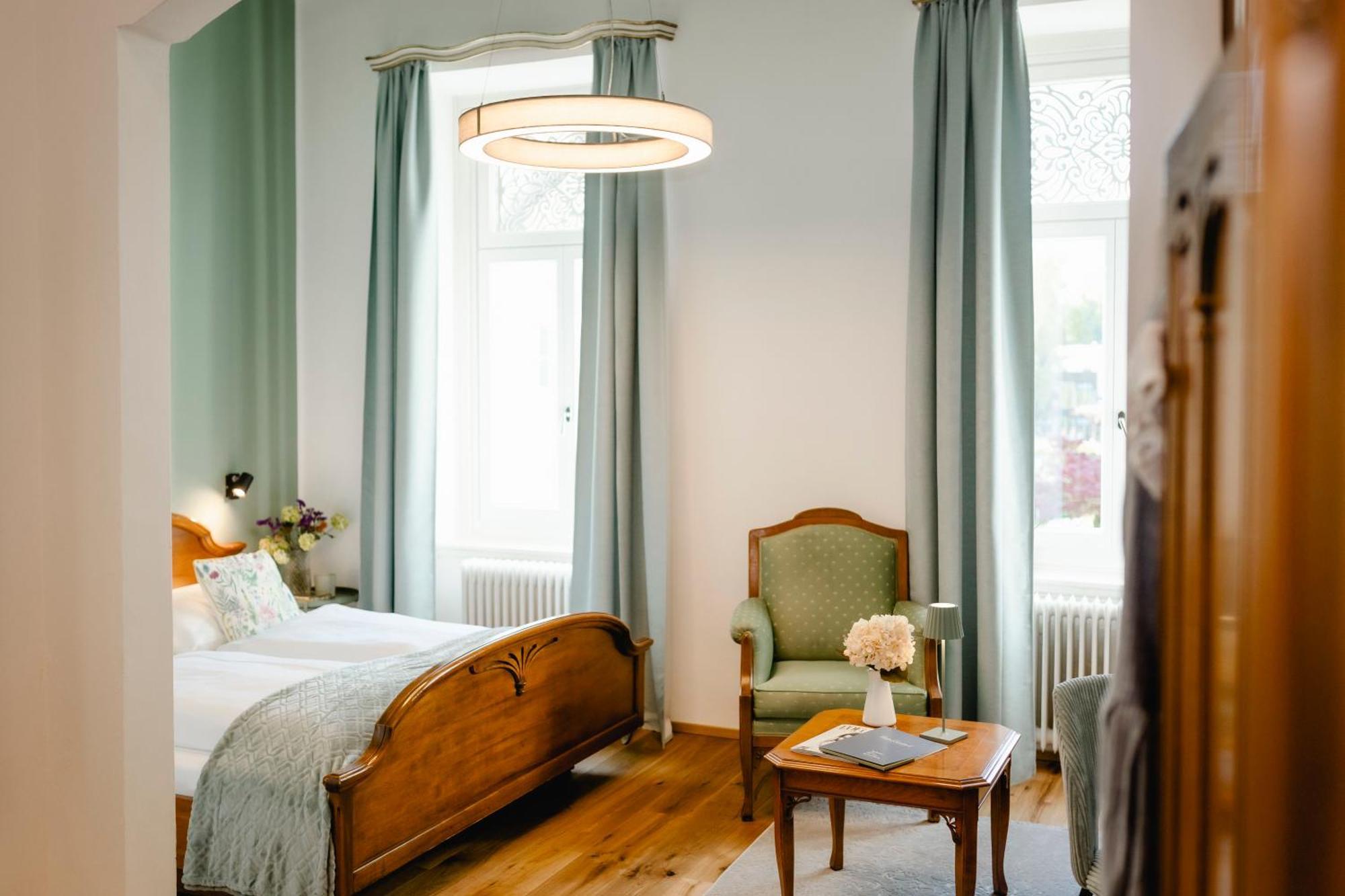 Boutiquehotel Hubertushof Bad Ischl Room photo